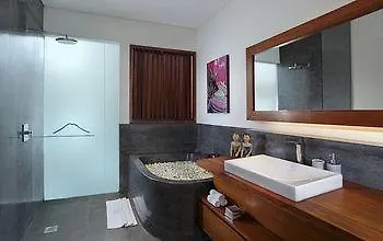 Pulau Boutique Villas Kerobokan  Indonesia